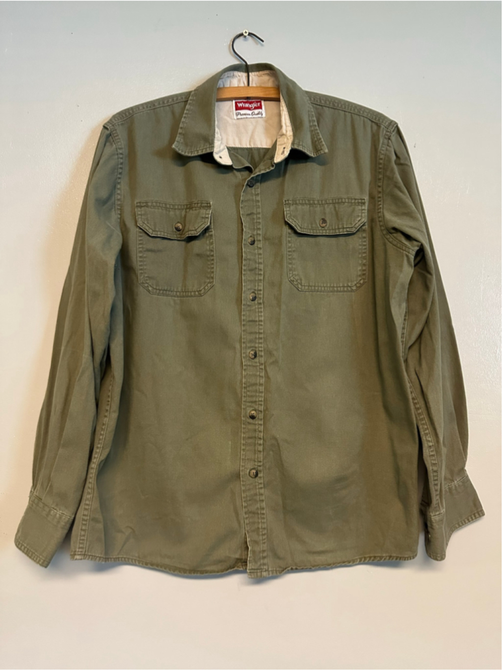Wrangler Casual Button Down Shirt Olive Green Size Medium 100% Cotton